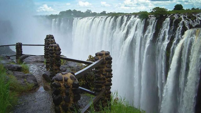 Victoria-Falls-Day-Tour
